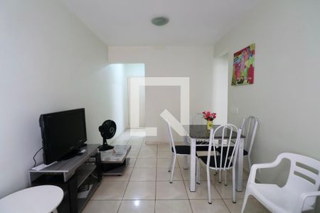 Sala de apartamento para alugar com 1 quarto, 60m² em Balneario Cidade Atlantica, Guarujá