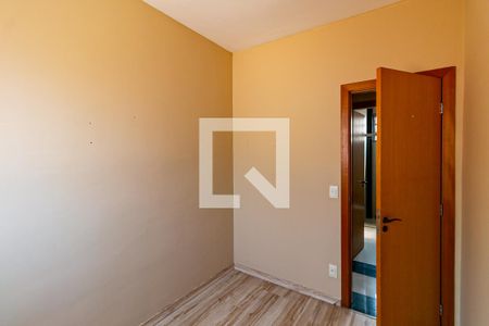 Quarto 1 de apartamento para alugar com 3 quartos, 75m² em Santa Amelia, Belo Horizonte