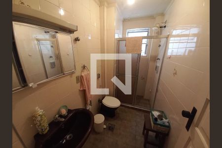 Banheiro  de apartamento para alugar com 2 quartos, 62m² em Itararé, São Vicente