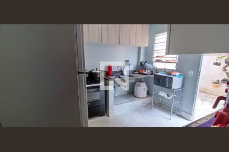 Cozinha de casa à venda com 4 quartos, 132m² em Jardim Beatriz, Taboão da Serra