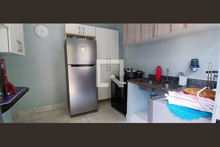 Cozinha de casa à venda com 4 quartos, 132m² em Jardim Beatriz, Taboão da Serra