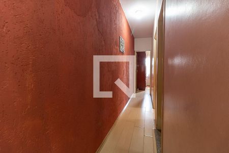 Corredor de casa à venda com 3 quartos, 200m² em Vila Conde do Pinhal, São Paulo