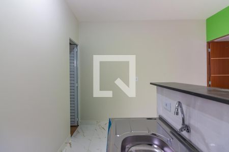 Cozinha  e Área de Serviço  de casa para alugar com 1 quarto, 25m² em Umuarama, Osasco