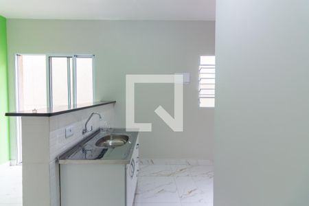 Cozinha e Área de Serviço de casa para alugar com 1 quarto, 26m² em Umuarama, Osasco