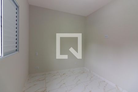 Quarto de casa para alugar com 1 quarto, 26m² em Umuarama, Osasco