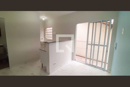 Casa para alugar com 1 quarto, 26m² em Umuarama, Osasco