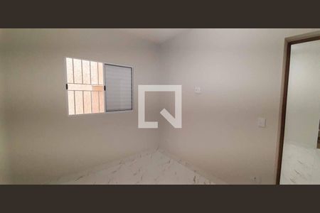 Quarto de casa para alugar com 1 quarto, 26m² em Umuarama, Osasco