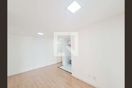 Sala  de apartamento à venda com 2 quartos, 68m² em Jardim Flor da Montanha, Guarulhos