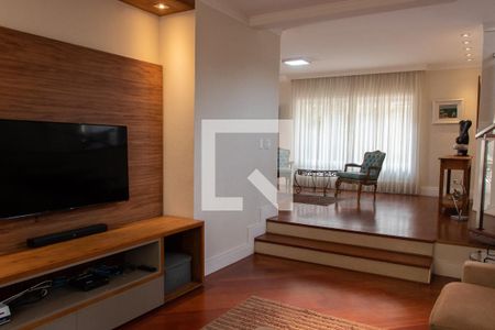 SALA DE TV de casa de condomínio à venda com 4 quartos, 384m² em Loteamento Alphaville Campinas, Campinas