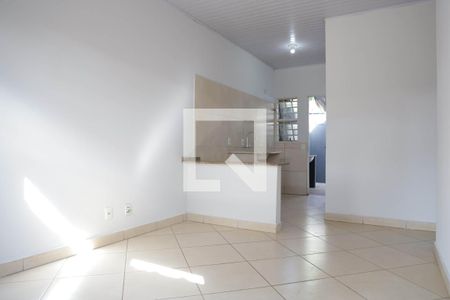 Sala de casa para alugar com 2 quartos, 75m² em Vila Brasília , Goiânia