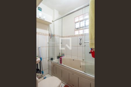 Banheiro de apartamento à venda com 1 quarto, 55m² em Centro Histórico, Porto Alegre