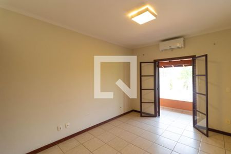 Casa de condomínio à venda com 350m², 4 quartos e 4 vagas Casa de condomínio à venda com 350m², 4 quartos e 4 vagasSuíte 01