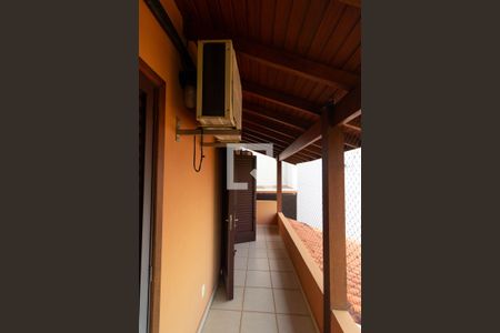 Casa de condomínio à venda com 350m², 4 quartos e 4 vagas Casa de condomínio à venda com 350m², 4 quartos e 4 vagasSacada das Suítes 01 e 02