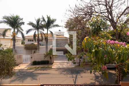 Casa de condomínio à venda com 350m², 4 quartos e 4 vagas Casa de condomínio à venda com 350m², 4 quartos e 4 vagasVista da Sacada das Suíte 03 e 04