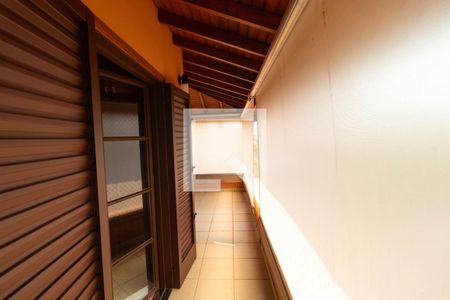 Casa de condomínio à venda com 350m², 4 quartos e 4 vagas Casa de condomínio à venda com 350m², 4 quartos e 4 vagasSacada das Suíte 03 e 04