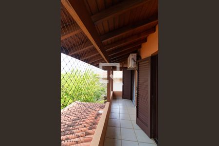 Casa de condomínio à venda com 350m², 4 quartos e 4 vagas Casa de condomínio à venda com 350m², 4 quartos e 4 vagasSacada das Suítes 01 e 02