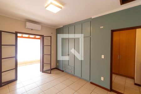 Casa de condomínio à venda com 350m², 4 quartos e 4 vagas Casa de condomínio à venda com 350m², 4 quartos e 4 vagasSuíte 03