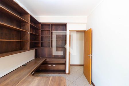 Casa de condomínio à venda com 350m², 4 quartos e 4 vagas Casa de condomínio à venda com 350m², 4 quartos e 4 vagasEscritório