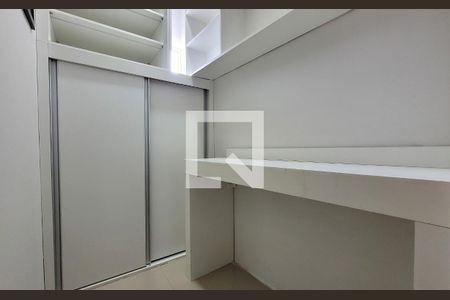 Armario de apartamento para alugar com 2 quartos, 65m² em Vila Aquilino, Santo André