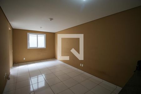 Sala de casa de condomínio para alugar com 2 quartos, 80m² em Jardim das Oliveiras, São Paulo