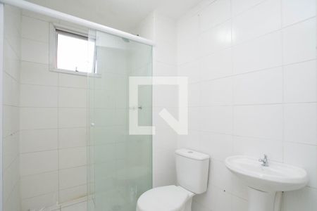 Banheiro de apartamento à venda com 2 quartos, 47m² em Jardim Las Vegas, Guarulhos