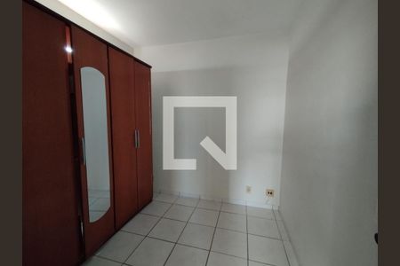 Quarto de apartamento à venda com 3 quartos, 70m² em Milionários, Belo Horizonte