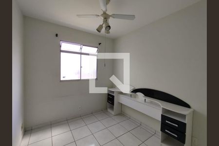 Quarto de apartamento à venda com 3 quartos, 70m² em Milionários, Belo Horizonte