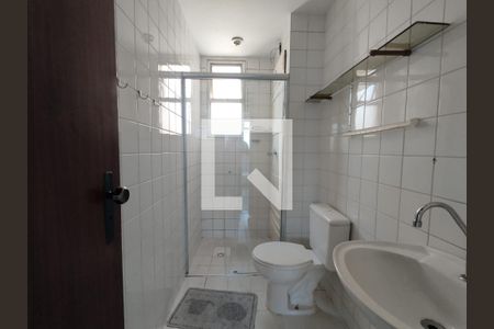 Banheiro de apartamento à venda com 3 quartos, 70m² em Milionários, Belo Horizonte