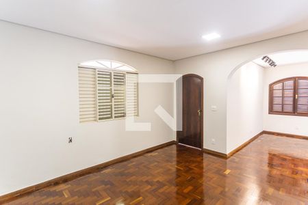 Sala 2 de casa para alugar com 3 quartos, 240m² em Ipiranga, Belo Horizonte