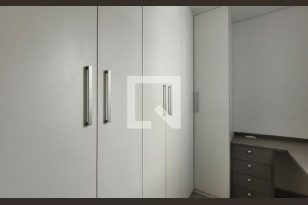 Quarto de apartamento para alugar com 2 quartos, 58m² em Vila Camilópolis, Santo André