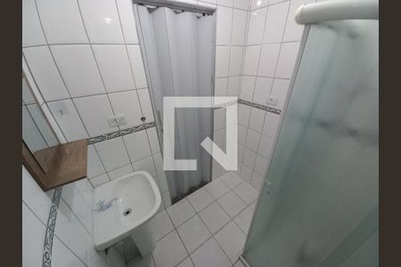 Banheiro de apartamento para alugar com 1 quarto, 33m² em Centro, São Vicente