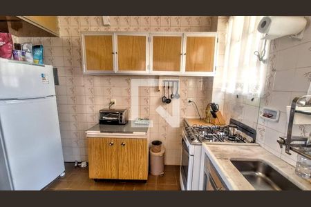 Cozinha de apartamento à venda com 2 quartos, 65m² em Carlos Prates, Belo Horizonte