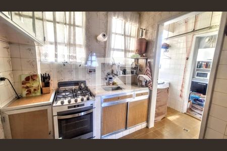 Cozinha de apartamento à venda com 2 quartos, 65m² em Carlos Prates, Belo Horizonte