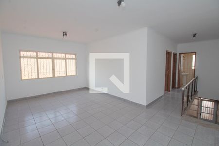 Sala de casa para alugar com 2 quartos, 170m² em Chácara Mafalda, São Paulo