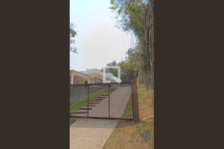 Casa de condomínio à venda com 334m², 4 quartos e 4 vagas Casa de condomínio à venda com 334m², 4 quartos e 4 vagasfachada