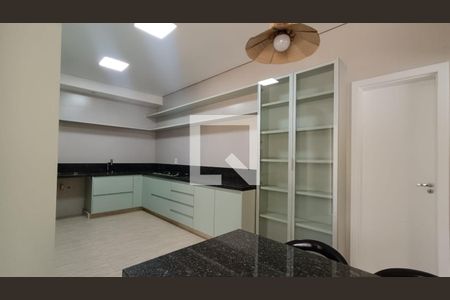 Casa de condomínio à venda com 334m², 4 quartos e 4 vagas Casa de condomínio à venda com 334m², 4 quartos e 4 vagasCozinha