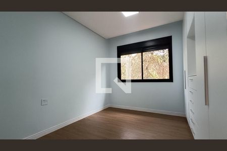 Casa de condomínio à venda com 334m², 4 quartos e 4 vagas Casa de condomínio à venda com 334m², 4 quartos e 4 vagasquarto 3