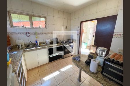 Cozinha de casa à venda com 4 quartos, 223m² em Jardim Riacho das Pedras, Contagem