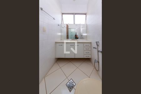 Banheiro da Suíte de apartamento à venda com 3 quartos, 226m² em Gutierrez, Belo Horizonte