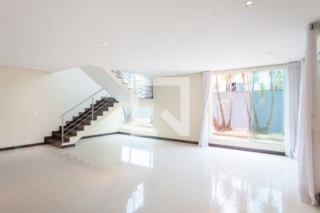 sala de casa de condomínio à venda com 4 quartos, 360m² em Alphaville - Lagoa dos Ingleses, Nova Lima