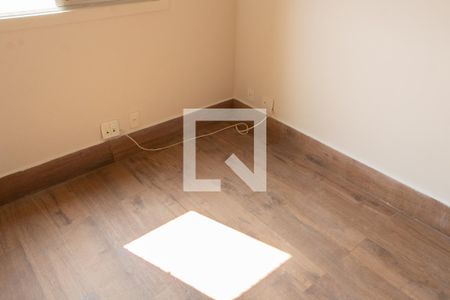 QUARTO 1 de apartamento para alugar com 2 quartos, 66m² em Vila Industrial, Campinas