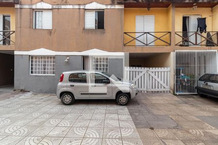 Fachada  de casa de condomínio para alugar com 2 quartos, 90m² em Jardim Sonia, São Paulo