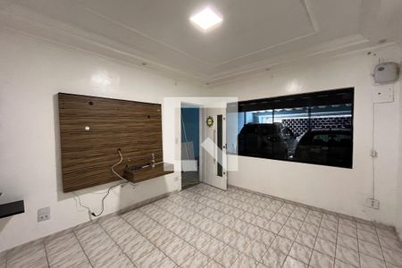 Sala de casa para alugar com 2 quartos, 162m² em Cidade Edson, Suzano