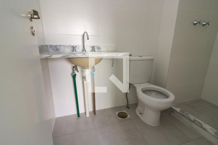 Banheiro da Suíte de apartamento à venda com 2 quartos, 52m² em Partenon, Porto Alegre