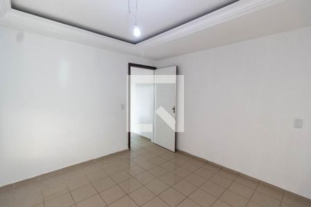 Quarto 2 de casa para alugar com 2 quartos, 90m² em Vila Paulicéia, São Paulo