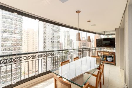 Sacada Sala de apartamento à venda com 4 quartos, 170m² em Vila Uberabinha, São Paulo