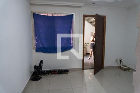 Sala de apartamento à venda com 2 quartos, 42m² em Milanez, Contagem