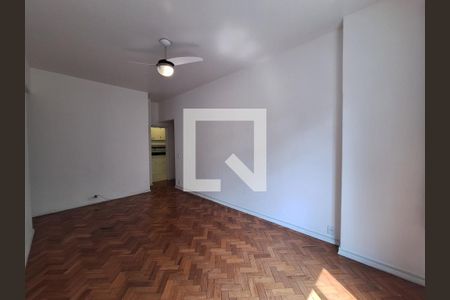 Sala de apartamento para alugar com 3 quartos, 85m² em Humaitá, Rio de Janeiro