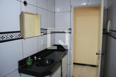 Banheiro 1 de casa à venda com 4 quartos, 240m² em Jardim Riacho das Pedras, Contagem