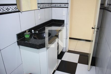 Banheiro 1 de casa à venda com 4 quartos, 240m² em Jardim Riacho das Pedras, Contagem